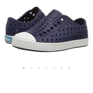 Brand New in Box Toddler Size 6 Native Shoes